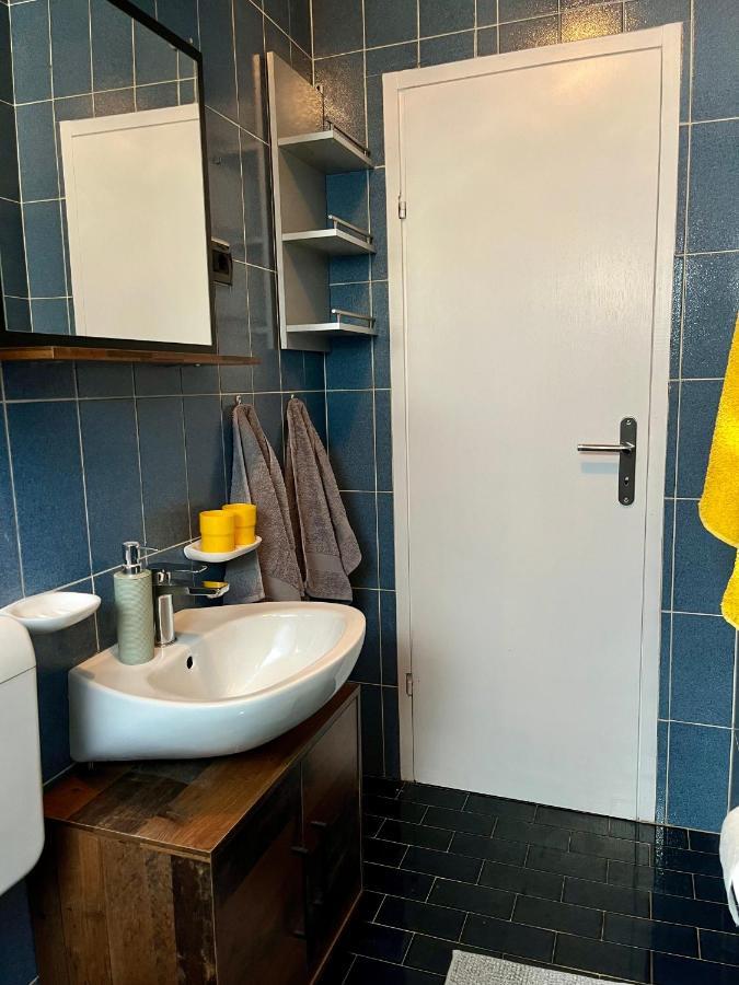 Apartmani Zora ツレス エクステリア 写真
