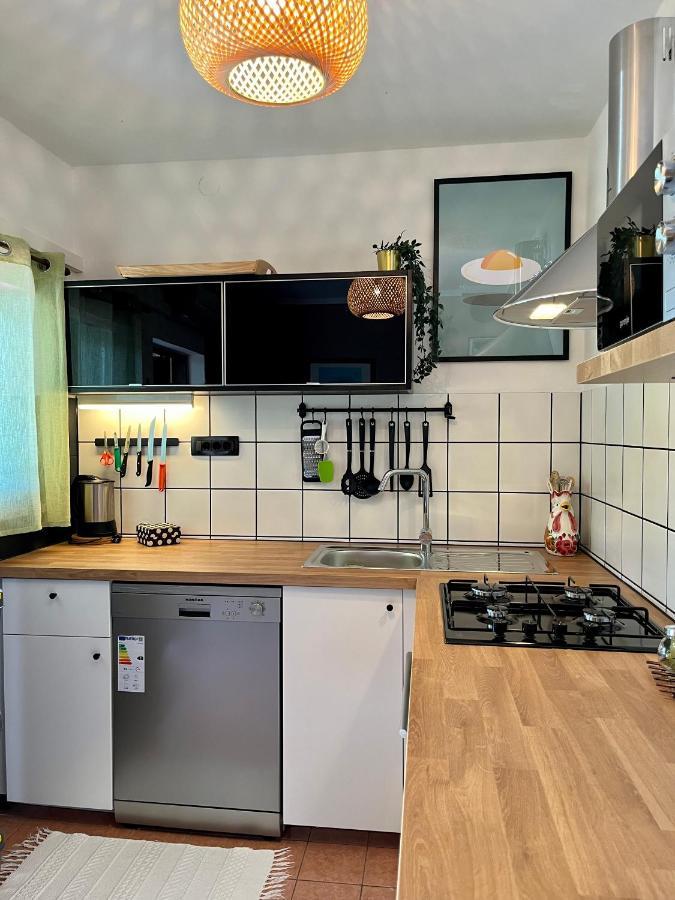 Apartmani Zora ツレス エクステリア 写真