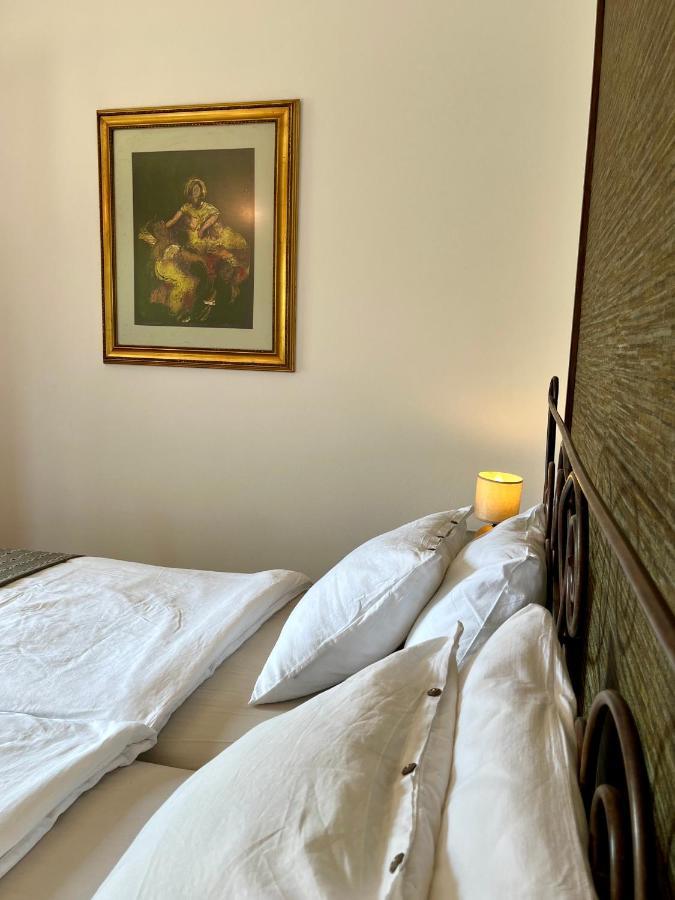 Apartmani Zora ツレス エクステリア 写真