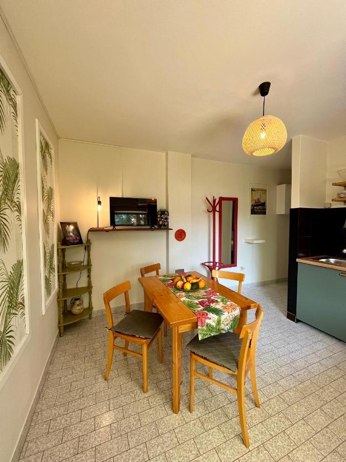 Apartmani Zora ツレス エクステリア 写真